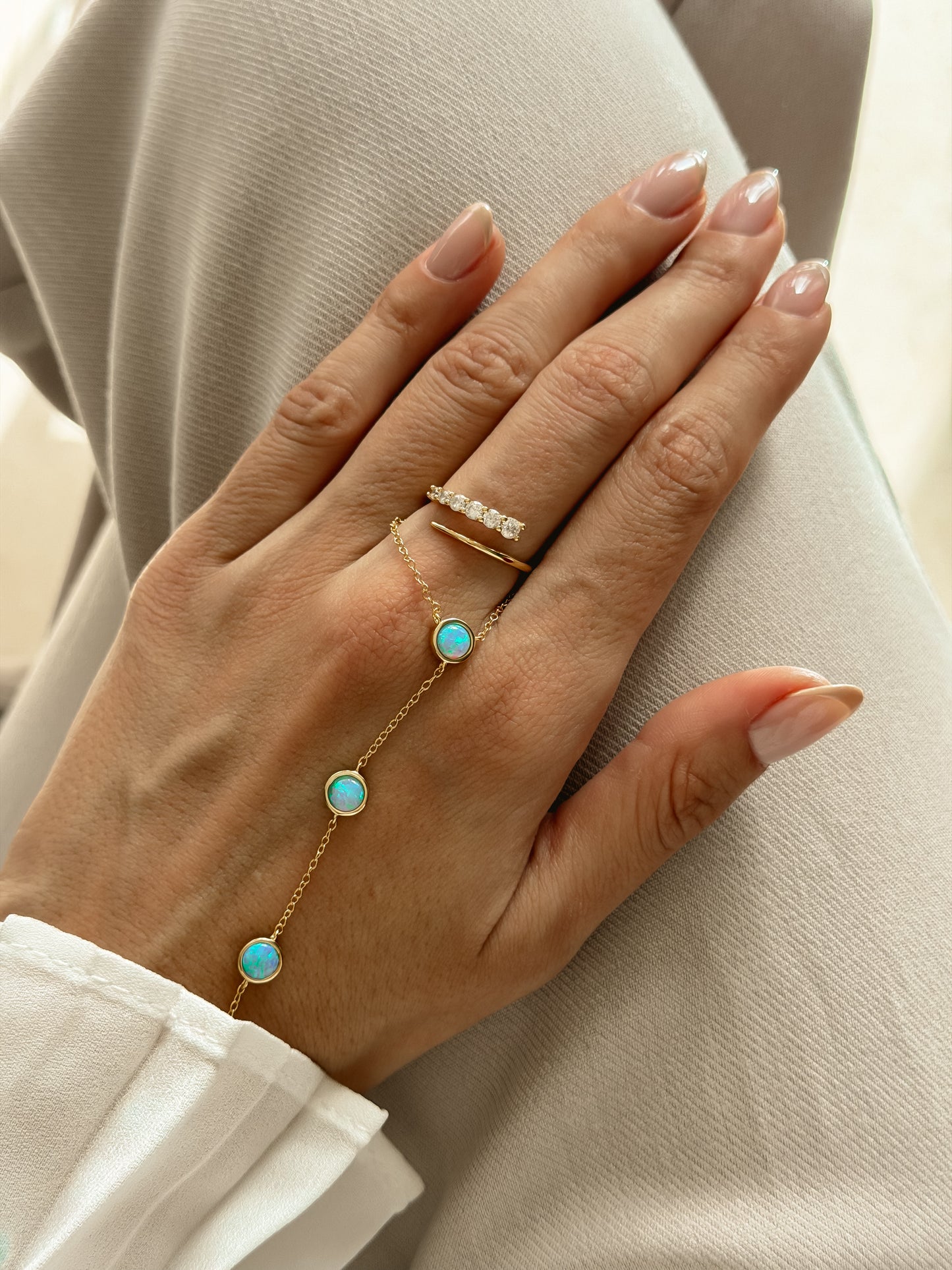Cyra Ring
